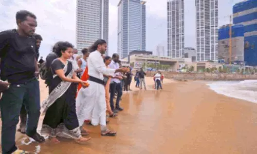 இலங்கையில் இனப்படுகொலை செய்யப்பட்ட தமிழர்களுக்கு நினைவஞ்சலி செலுத்திய சிங்களர்கள்...! இலங்கையில் இனப்படுகொலை செய்யப்பட்ட தமிழர்களுக்கு நினைவஞ்சலி செலுத்திய சிங்களர்கள்...!