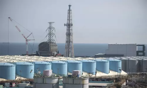 2011-ம் ஆண்டு சுனாமியில் உருக்குலைந்த புகுஷிமா அணு உலை கழிவு நீரை கடலில் திறந்துவிடுகிறது ஜப்பான்..! 2011-ம் ஆண்டு சுனாமியில் உருக்குலைந்த புகுஷிமா அணு உலை கழிவு நீரை கடலில் திறந்துவிடுகிறது ஜப்பான்..!