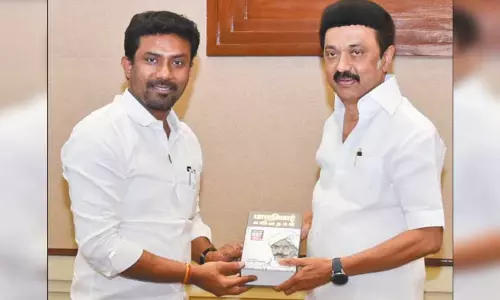 மக்கள் நலனில் மிகுந்த அர்ப்பணிப்புடன் செயல்படுகிறார்: முதல்-அமைச்சர் மு.க.ஸ்டாலினுக்கு, அ.தி.மு.க. எம்.பி. பாராட்டு மக்கள் நலனில் மிகுந்த அர்ப்பணிப்புடன் செயல்படுகிறார்: முதல்-அமைச்சர் மு.க.ஸ்டாலினுக்கு, அ.தி.மு.க. எம்.பி. பாராட்டு