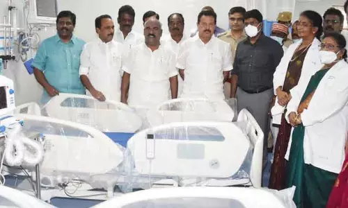 விழுப்புரம் அரசு மருத்துவ கல்லூரி மருத்துவமனையில்  பன்முக உயர்தர தீவிர சிகிச்சைபிரிவு  அமைச்சர்கள் பொன்முடி, செஞ்சி மஸ்தான் தொடங்கி வைத்தனர்