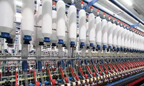 நூல் விலை உயர்வு: 15 நாட்கள் வேலை நிறுத்தப்போராட்டம் - ஜவுளி உற்பத்தியாளர்கள் முடிவு நூல் விலை உயர்வு: 15 நாட்கள் வேலை நிறுத்தப்போராட்டம் - ஜவுளி உற்பத்தியாளர்கள் முடிவு