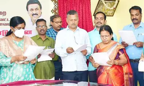 கொடுஞ்செயல் எதிர்ப்பு நாள் உறுதிமொழி ஏற்பு