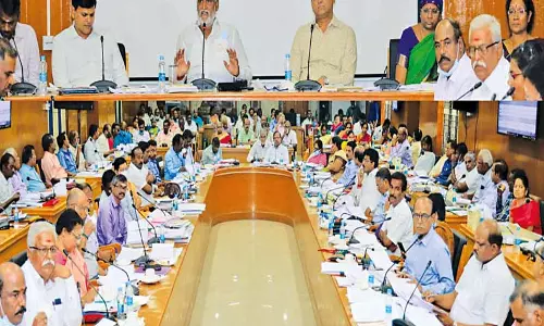 மதுரை மீனாட்சி அம்மன் கோவில் உள்பட 3 கோவில்களில் நாள் முழுவதும் அன்னதானத் திட்டம் விரைவில் தொடக்கம் - அமைச்சர் பி.கே.சேகர்பாபு