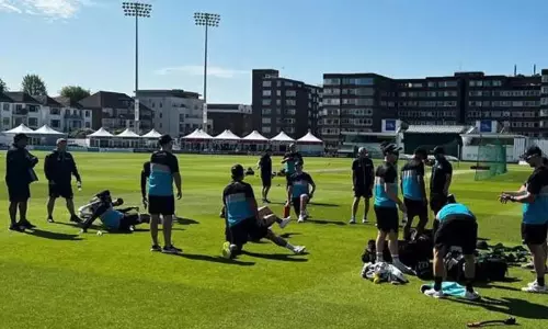 இங்கிலாந்து டெஸ்ட் தொடர்: நியூசிலாந்து கிரிக்கெட் அணியில் 3 பேருக்கு கொரோனா