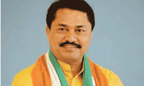 மக்களின் கவனத்தை திசை திருப்ப மத பிரச்சினைகள் எழுப்பப்படுகிறது- நானா படோலே குற்றச்சாட்டு மக்களின் கவனத்தை திசை திருப்ப மத பிரச்சினைகள் எழுப்பப்படுகிறது- நானா படோலே குற்றச்சாட்டு