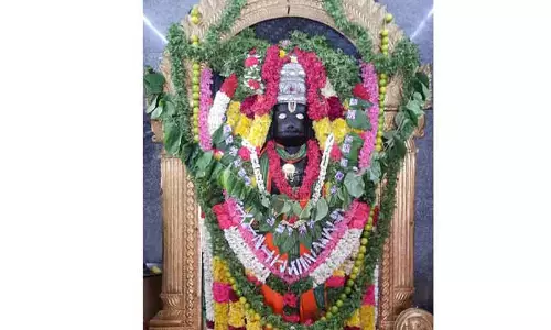 ஆஞ்சநேயர் கோவிலில் சிறப்பு வழிபாடு ஆஞ்சநேயர் கோவிலில் சிறப்பு வழிபாடு