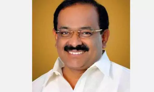 இல்லத்தரசிகளுக்கு மாதந்தோறும் 1000 ரூபாய் வழங்கப்படுமா? அமைச்சர் சக்கரபாணி விளக்கம் இல்லத்தரசிகளுக்கு மாதந்தோறும் 1000 ரூபாய் வழங்கப்படுமா? அமைச்சர் சக்கரபாணி விளக்கம்