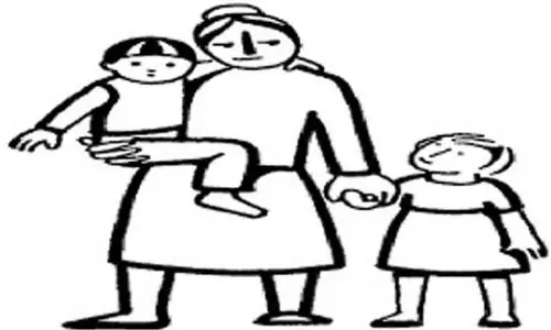 2 குழந்தைகளுடன் பெண் மாயம் 2 குழந்தைகளுடன் பெண் மாயம்