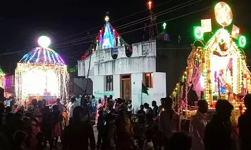 புனித அந்தோணியார் ஆலய சப்பர பவனி புனித அந்தோணியார் ஆலய சப்பர பவனி