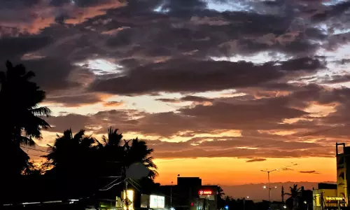 வானில் வர்ணஜாலம் வானில் வர்ணஜாலம்