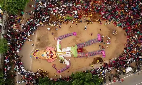 காஞ்சிபுரம்: ஓரிக்கை திரௌபதி அம்மன் கோவிலில் துரியோதனன் படுகளம் நிகழ்ச்சி...! காஞ்சிபுரம்: ஓரிக்கை திரௌபதி அம்மன் கோவிலில் துரியோதனன் படுகளம் நிகழ்ச்சி...!