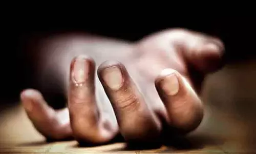 விடுதியில் தங்கி இருந்த வடமாநில வியாபாரி திடீர் சாவு விடுதியில் தங்கி இருந்த வடமாநில வியாபாரி திடீர் சாவு