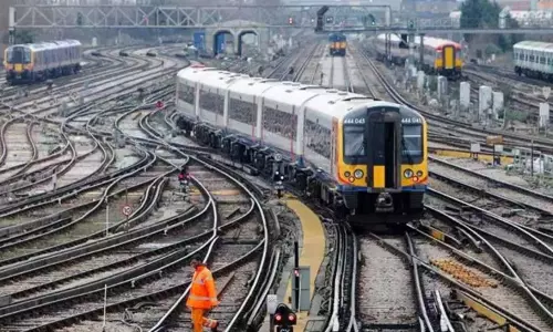 ரெயில் தண்டவாளங்களை தகர்க்க பாகிஸ்தானின் ஐ.எஸ்.ஐ. அமைப்பு சதி திட்டம்; அதிர்ச்சி தகவல் வெளியீடு