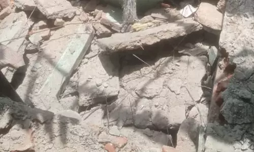 தொகுப்பு வீடு இடிந்து விழுந்து பெண் படுகாயம்