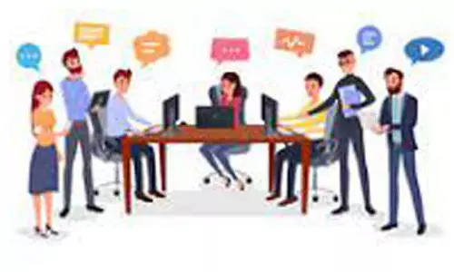 51 ஆண்டுகளுக்கு பின்பு முன்னாள் மாணவர்கள் சந்திப்பு