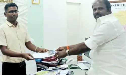 பொதுமக்கள் அளித்த மனுக்கள் மீது நடவடிக்கை எடுக்க வேண்டும் பொதுமக்கள் அளித்த மனுக்கள் மீது நடவடிக்கை எடுக்க வேண்டும்