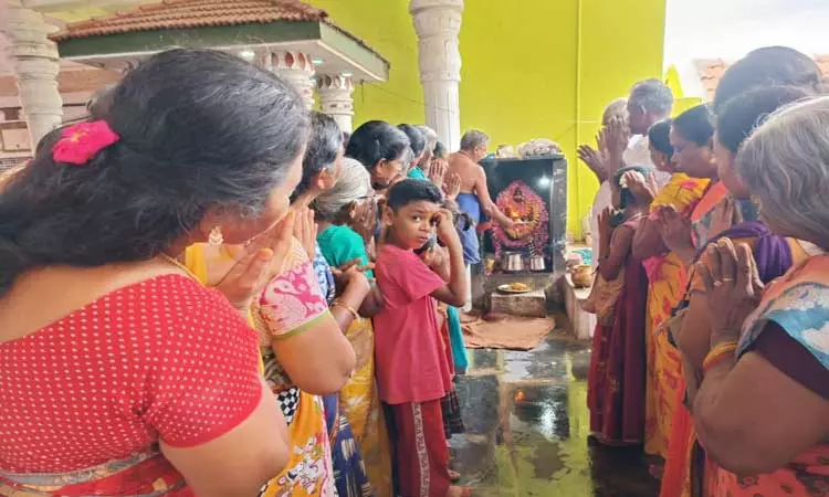 கோவில்பட்டி கோவிலில் தேய் பிறை அஷ்டமி பூஜை கோவில்பட்டி கோவிலில் தேய் பிறை அஷ்டமி பூஜை