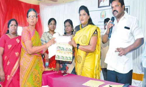 ஆதனூர் ஊராட்சியில் விவசாயிகளுக்கு நலத்திட்ட உதவிகள்