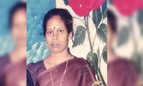 தாய் உயிரிழந்தது தெரியாமல் பொதுத்தேர்வு எழுதிய மாணவிகள் - படிப்பிற்காக தந்தை செய்த தியாகம்