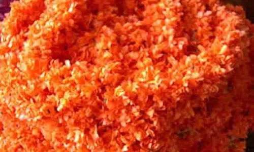 சத்தி மார்க்கெட்டில் கனகாம்பரம் கிலோ ரூ.1010-க்கு ஏலம்