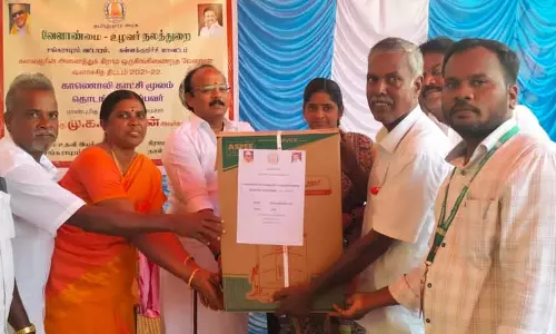 விவசாயிகளுக்கு வேளாண் இடுபொருட்கள்