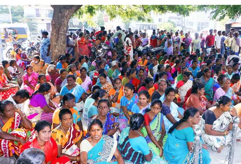தூய்மை பணியாளர்கள் முற்றுகை போராட்டம் தூய்மை பணியாளர்கள் முற்றுகை போராட்டம்