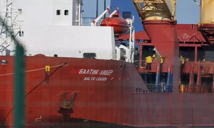 உக்ரைனிலிருந்து கப்பல் வழியாக உணவு ஏற்றுமதியை... ... லைவ் அப்டேட்ஸ்: ராணுவத்தில் சேருவதற்கான வயது வரம்பை ரத்து செய்தது ரஷியா!