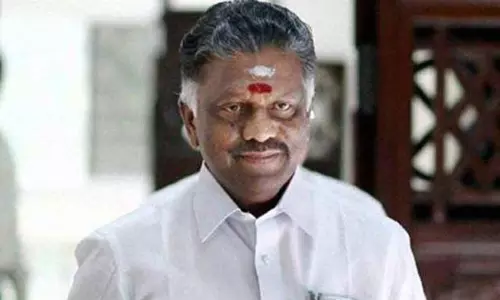 பத்திரிக்கை சுதந்திரத்தை பேணிக் காக்க நடவடிக்கை எடுக்க வேண்டும் - ஓ.பன்னீர்செல்வம் அறிக்கை பத்திரிக்கை சுதந்திரத்தை பேணிக் காக்க நடவடிக்கை எடுக்க வேண்டும் - ஓ.பன்னீர்செல்வம் அறிக்கை