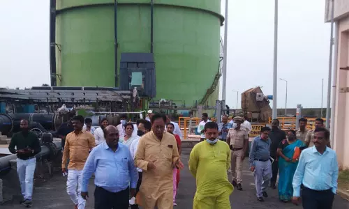 கடல் நீரை குடிநீராக்கும் ஆலையில் மக்களவை எம்.பிக்கள் குழு ஆய்வு