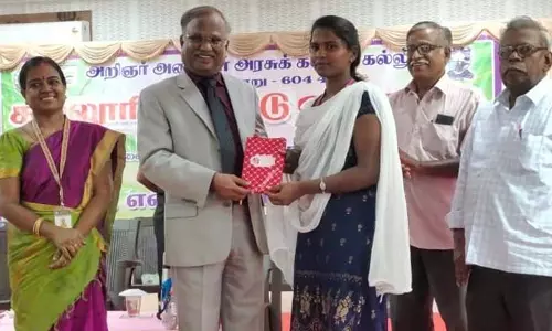 மாணவர்கள் ஜாதி, மதங்களின் பின்னால் சென்று வாழ்க்கையை பாழாக்கிக் கொள்ளாதீர்கள்- ஓய்வு பெற்ற நீதிபதி கிருபாகரன்