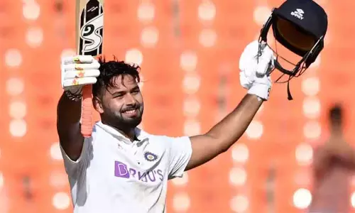 ரிஷாப் பண்ட் 100 டெஸ்ட் போட்டிகளில்  விளையாடினால் சாதனை புத்தகத்தில் அவர் பெயர் இடம் பெறும் : சேவாக் கருத்து