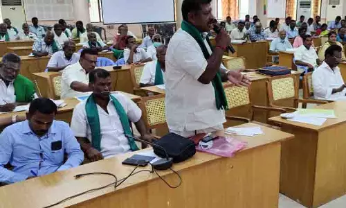 பாசன வசதிக்காக வாய்க்கால்களில் இருந்து முன்கூட்டியே தண்ணீர் திறக்க வேண்டும்