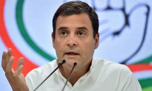 ரெயில்வேயில் 91 ஆயிரம் பணியிடங்கள் ரத்து - காங்கிரஸ் கடும் தாக்கு ரெயில்வேயில் 91 ஆயிரம் பணியிடங்கள் ரத்து - காங்கிரஸ் கடும் தாக்கு