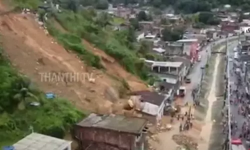 பிரேசிலில் கனமழை, நிலச்சரிவுக்கு உயிரிழந்தோரின் எண்ணிக்கை 35 ஆக உயர்வு ! பிரேசிலில் கனமழை, நிலச்சரிவுக்கு உயிரிழந்தோரின் எண்ணிக்கை 35 ஆக உயர்வு !