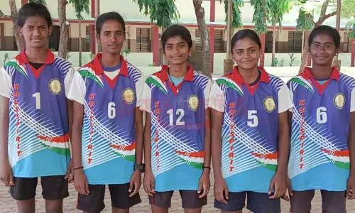 கேலோ இந்தியா தேசிய போட்டிக்கு காளையார்கோவில் பள்ளி மாணவிகள் தேர்வு கேலோ இந்தியா தேசிய போட்டிக்கு காளையார்கோவில் பள்ளி மாணவிகள் தேர்வு