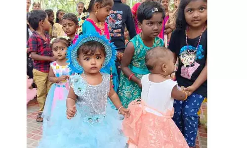 கொழு கொழு குழந்தைகள் போட்டி