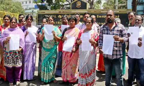 8 ம் நம்பர் மார்க்கெட் நடைபாதை கடைகளை அகற்ற கூடாது