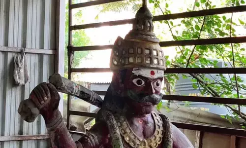 கோவில் சிலைகள் சேதம்