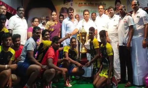 முதல்-அமைச்சர் பிறந்தநாளை முன்னிட்டு  குரும்பூர் அங்கமங்கலத்தில் கபடி போட்டி  அமைச்சர் அனிதா ராதாகிருஷ்ணன் பரிசு வழங்கினார்