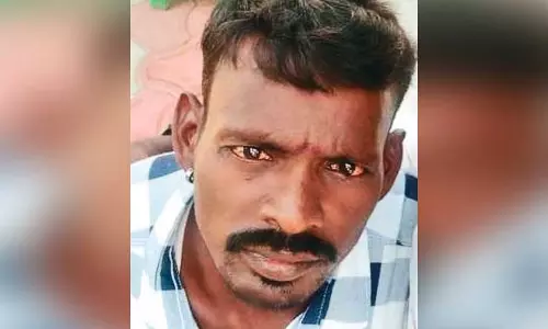 பெரும்பாக்கத்தில் தொழிலாளி வெட்டிக்கொலை - கோர்ட்டில் 2 பேர் சரண் பெரும்பாக்கத்தில் தொழிலாளி வெட்டிக்கொலை - கோர்ட்டில் 2 பேர் சரண்