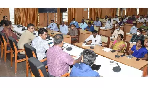 முன்னாள் முதல்-அமைச்சர் கருணாநிதி பிறந்தநாளின்போது 5 ஆயிரம் பயனாளிகளுக்கு நலத்திட்ட உதவிகள் வழங்க ஏற்பாடு கலெக்டர் மோகன் தகவல் முன்னாள் முதல்-அமைச்சர் கருணாநிதி பிறந்தநாளின்போது 5 ஆயிரம் பயனாளிகளுக்கு நலத்திட்ட உதவிகள் வழங்க ஏற்பாடு கலெக்டர் மோகன் தகவல்