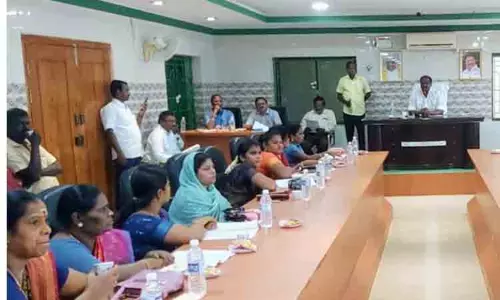 காணாமல் போன 13 ஊருணிகளை கண்டுபிடித்து தாருங்கள்- நகர்மன்ற கூட்டத்தில் கவுன்சிலர்கள் வலியுறுத்தல்