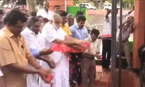 பாசனத்திற்காக முல்லைப்பெரியாறு அணையில் இருந்து தண்ணீர் திறப்பு...! பாசனத்திற்காக முல்லைப்பெரியாறு அணையில் இருந்து தண்ணீர் திறப்பு...!