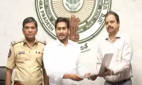 ஆந்திராவில் ஊழலை தடுக்க புதிய செயலி - ஜெகன் மோகன் ரெட்டி தொடங்கி வைத்தார் ஆந்திராவில் ஊழலை தடுக்க புதிய செயலி - ஜெகன் மோகன் ரெட்டி தொடங்கி வைத்தார்