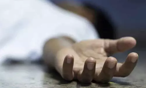 திருமணத்திற்காக படிப்பை கைவிடுமாறு வற்புறுத்தியதால் 19 வயது சிறுமி தற்கொலை திருமணத்திற்காக படிப்பை கைவிடுமாறு வற்புறுத்தியதால் 19 வயது சிறுமி தற்கொலை