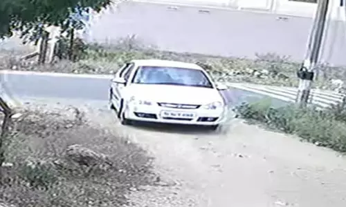 வியாபாரி வீட்டில் 6 பவுன் நகை 75 ஆயிரம் கொள்ளை