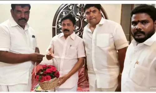 முன்னாள் அமைச்சர் சி.வி.சண்முகத்திற்கு வாழ்த்து முன்னாள் அமைச்சர் சி.வி.சண்முகத்திற்கு வாழ்த்து