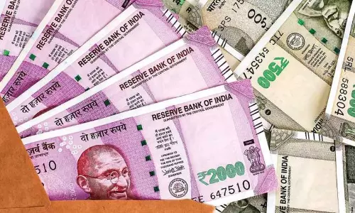 ராமநாதபுரத்தில் திருட்டு போன ரூ.4 லட்சம் போலீசாரை தேடி வந்தது ராமநாதபுரத்தில் திருட்டு போன ரூ.4 லட்சம் போலீசாரை தேடி வந்தது