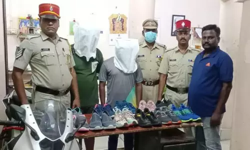 சிறுவன் உள்பட 3 பேர் கைது