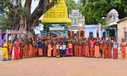 சாமிதோப்புக்கு பக்தர்கள் பாதயாத்திரை